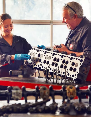 RENAULT TRUCKS, AN EXPERT NETWORK